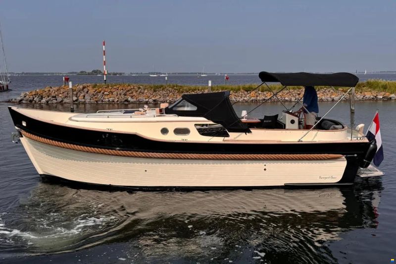 Menken NEWPORT BASS 900