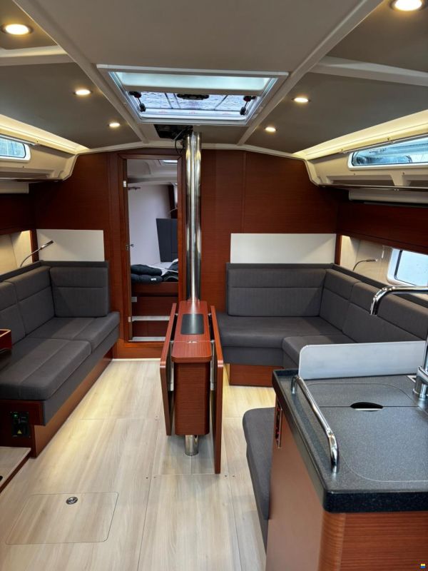 Hanse 418
