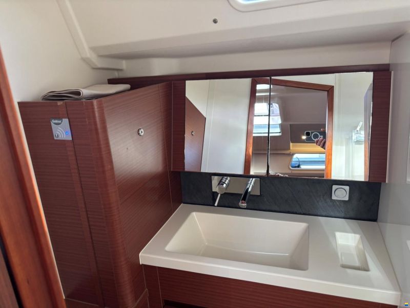 Hanse 418