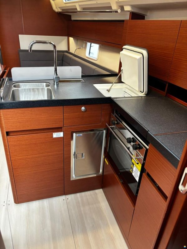 Hanse 418