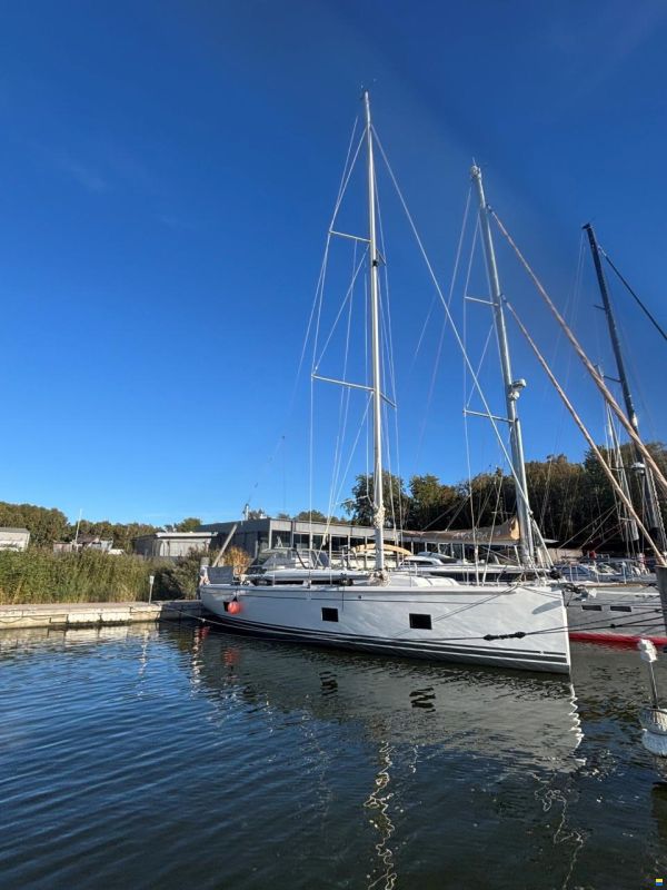 Hanse 418
