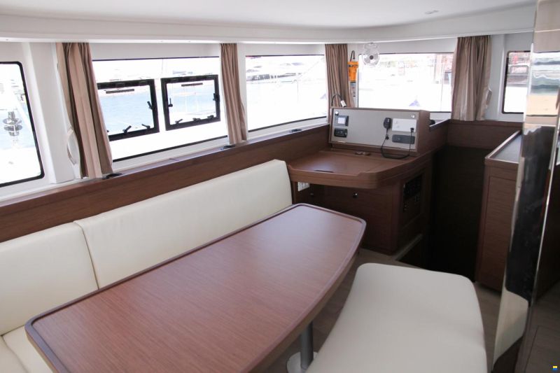Lagoon 42
