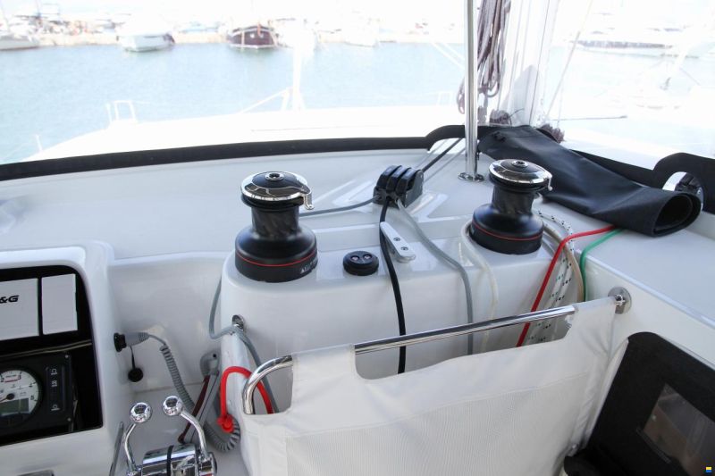 Lagoon 42