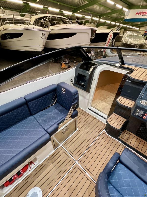 Parker 630 Day Cruiser