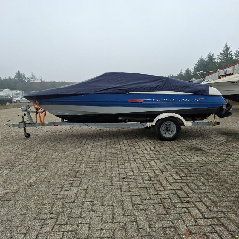 Bayliner 1850 Capri Bowride