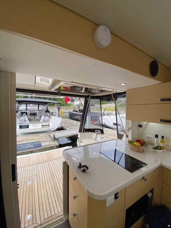 Greenline 40 Solar