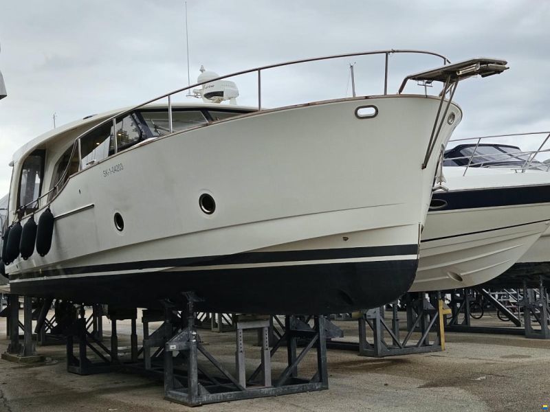 Greenline 40 Solar