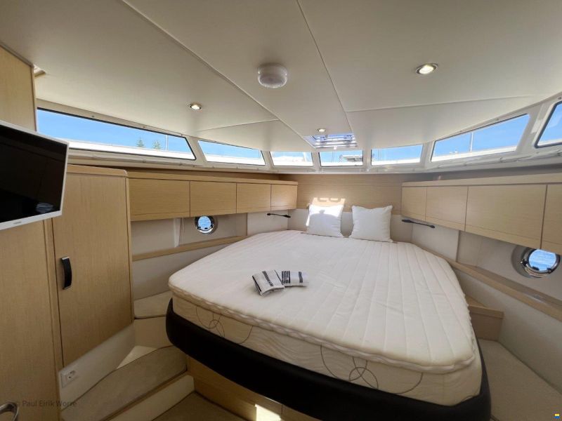 Greenline 40 Solar