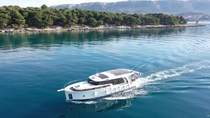 Greenline 40 Solar