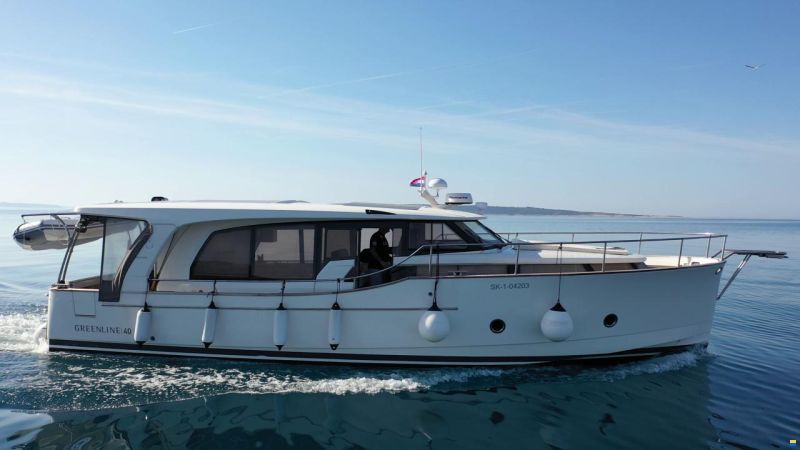 Greenline 40 Solar