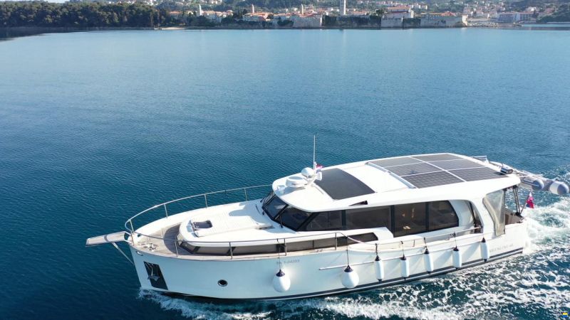 Greenline 40 Solar