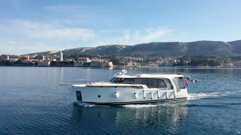 Greenline 40 Solar