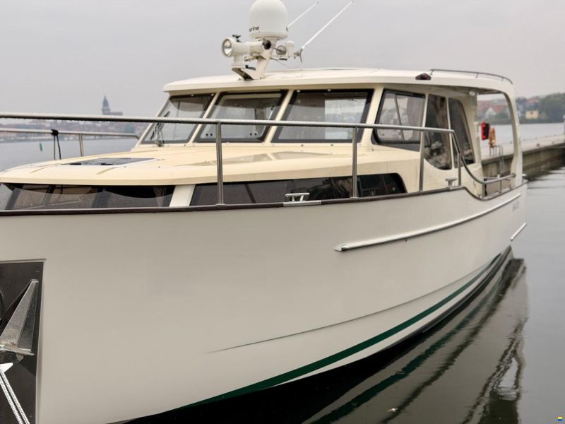 Greenline 33