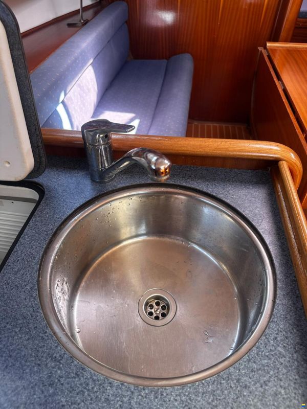 Bavaria 32