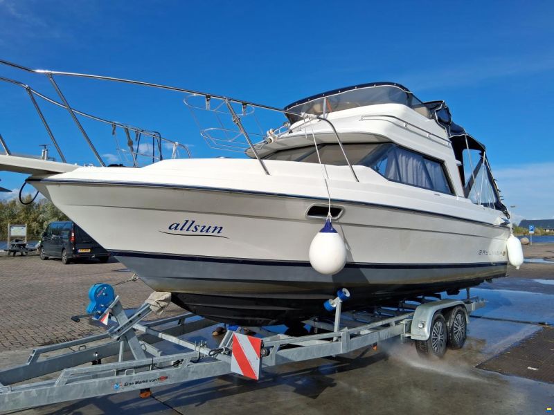 Bayliner 2556