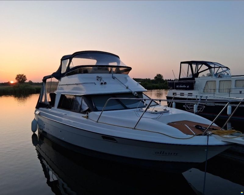 Bayliner 2556
