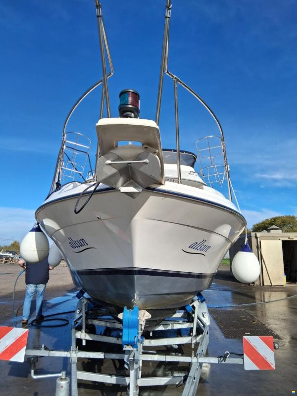 Bayliner 2556