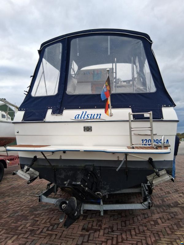 Bayliner 2556