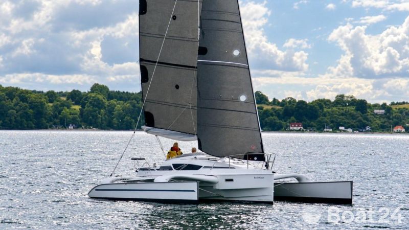 Dragonfly 28 Touring