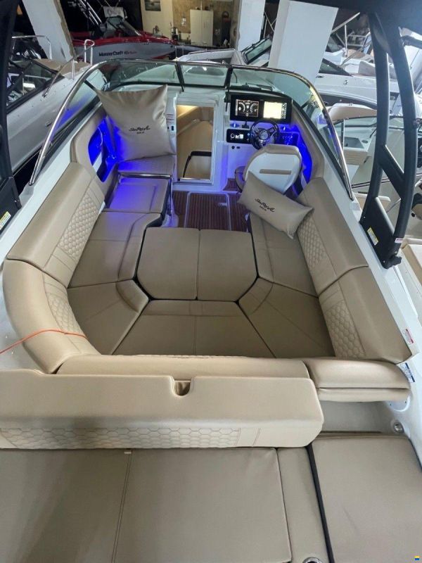 Sea Ray 250 SUNSPORT