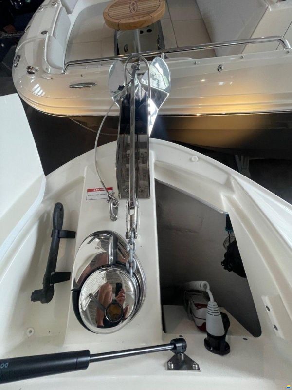 Sea Ray 250 SUNSPORT