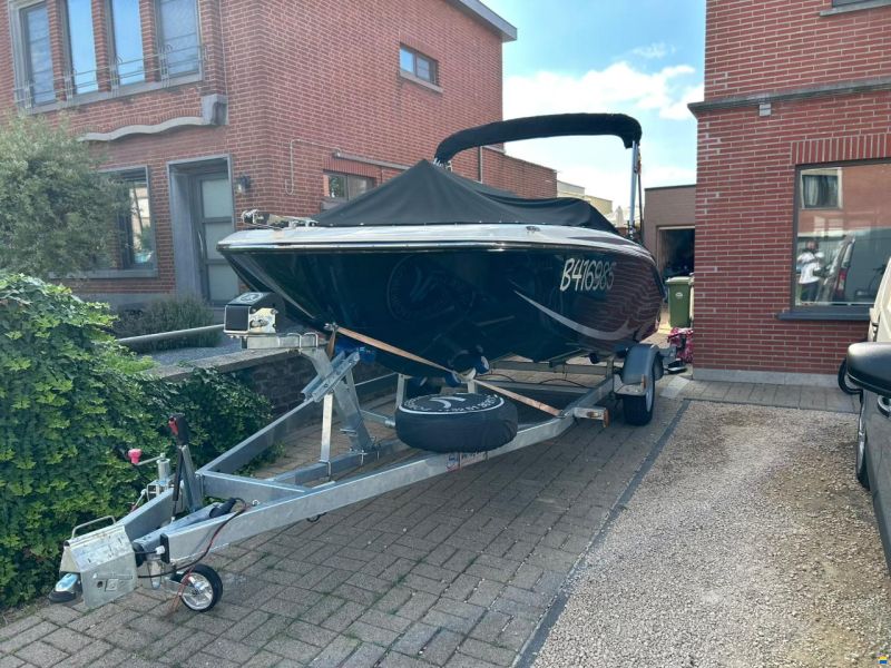 Bayliner M17