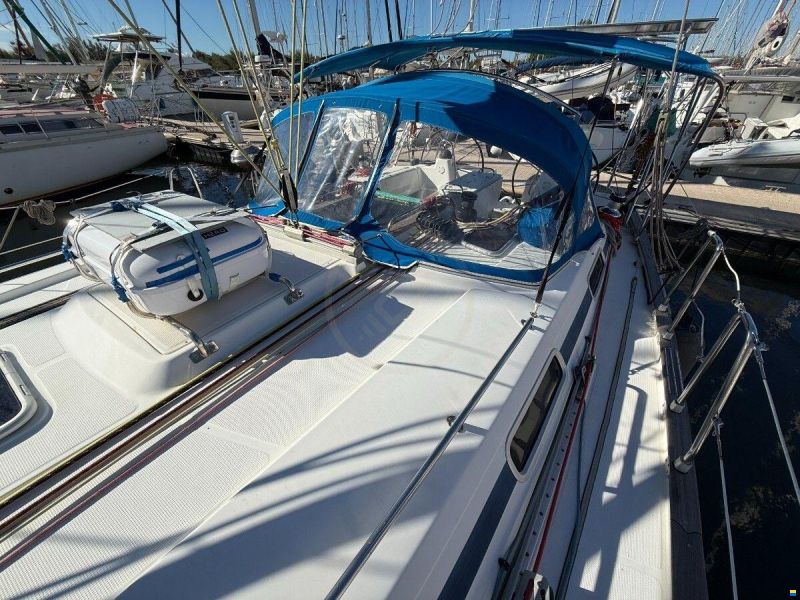Bavaria 44