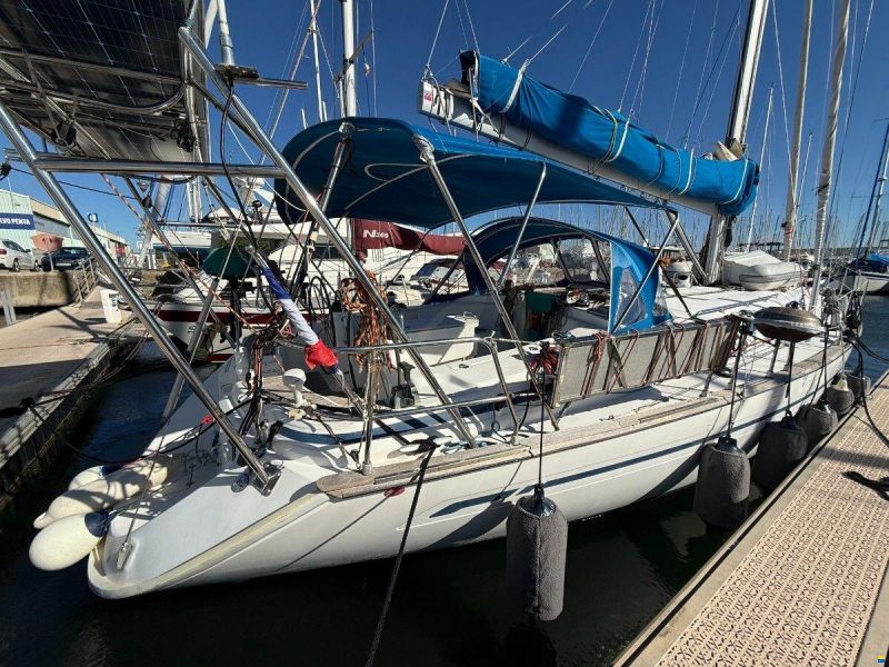 Bavaria 44