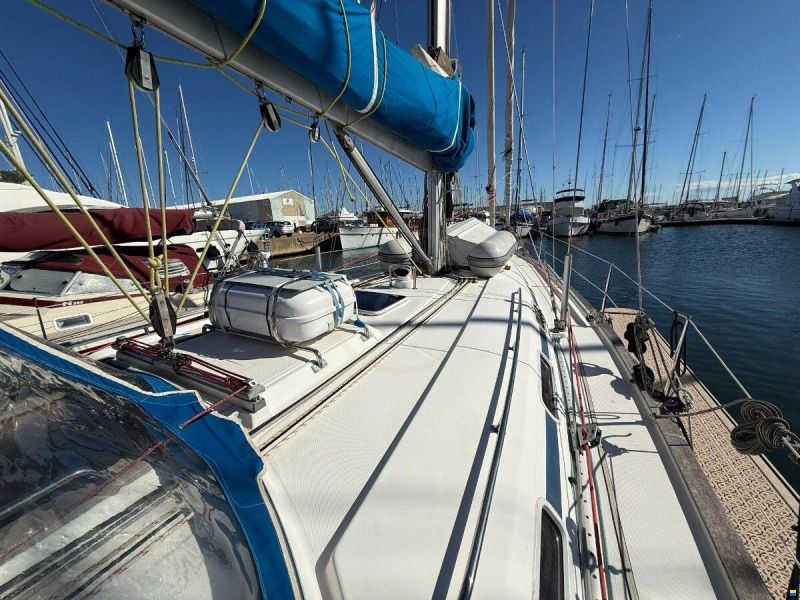 Bavaria 44