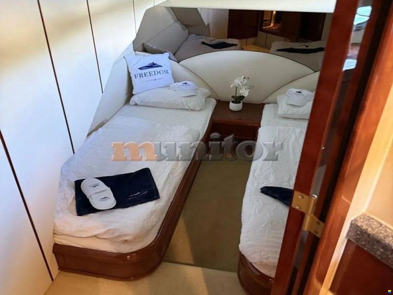 Fairline Squadron 55 Fly