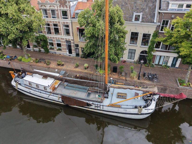 Zeetjalk met woonbestemming en CBB