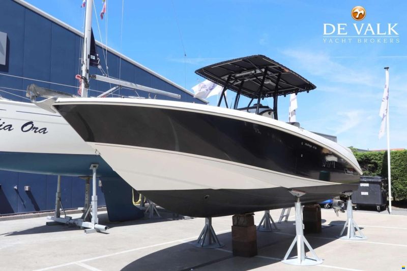 Boston Whaler 270 Outrage