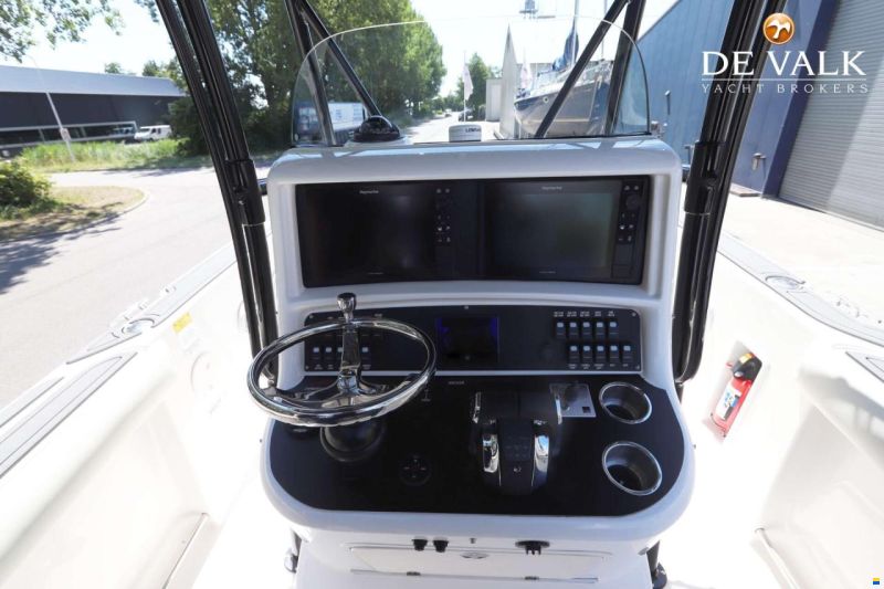 Boston Whaler 270 Outrage