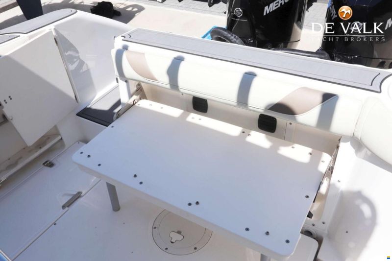 Boston Whaler 270 Outrage