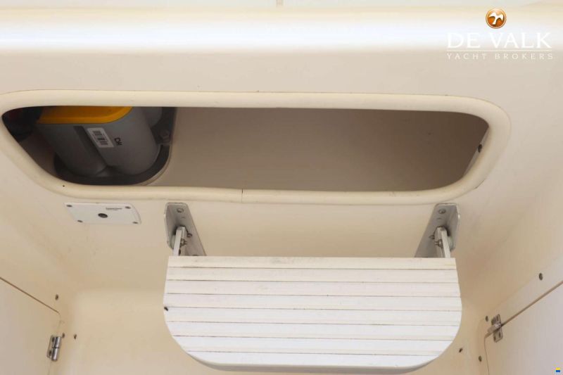 Boston Whaler 270 Outrage