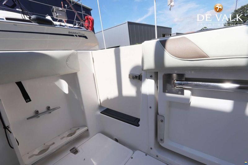 Boston Whaler 270 Outrage