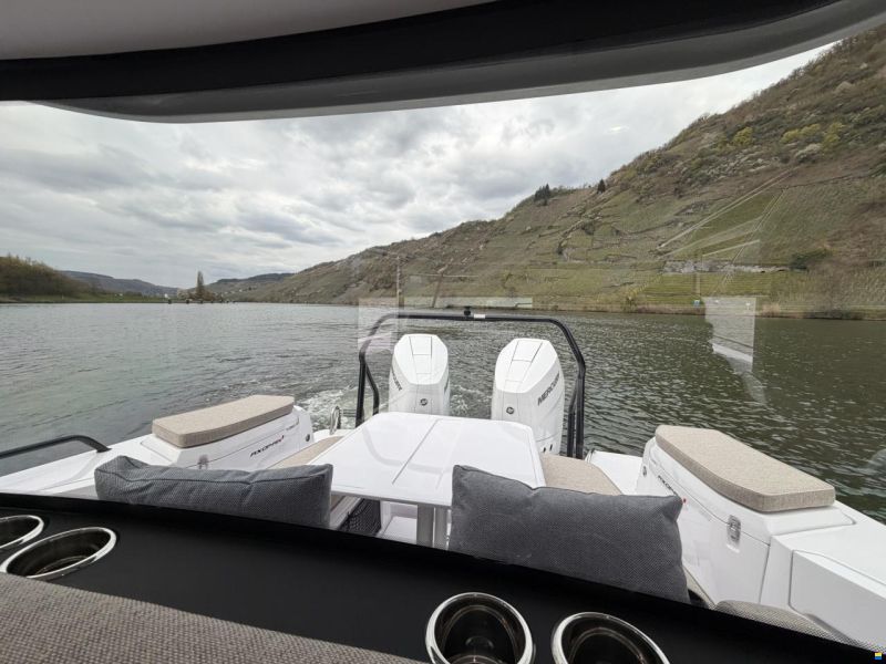 Axopar 37 XC Cross Cabin