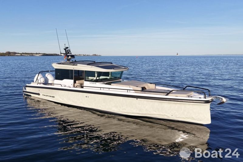 Axopar 37 XC Cross Cabin