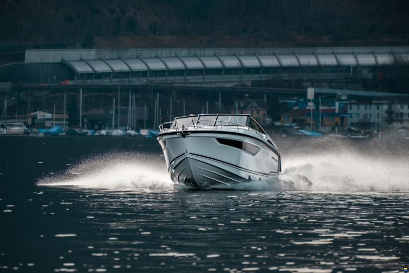 Parker 800 Cruiser
