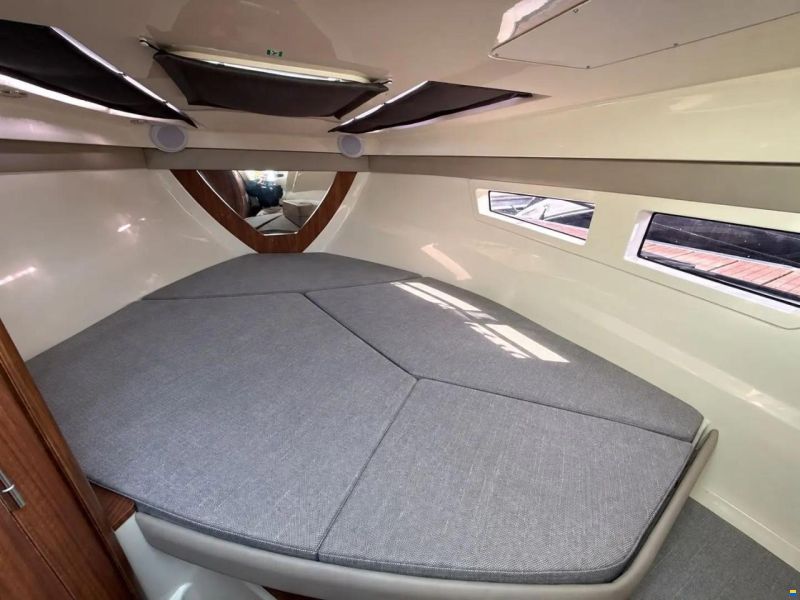 Quicksilver Activ 805 Cruiser