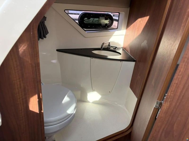Quicksilver Activ 805 Cruiser