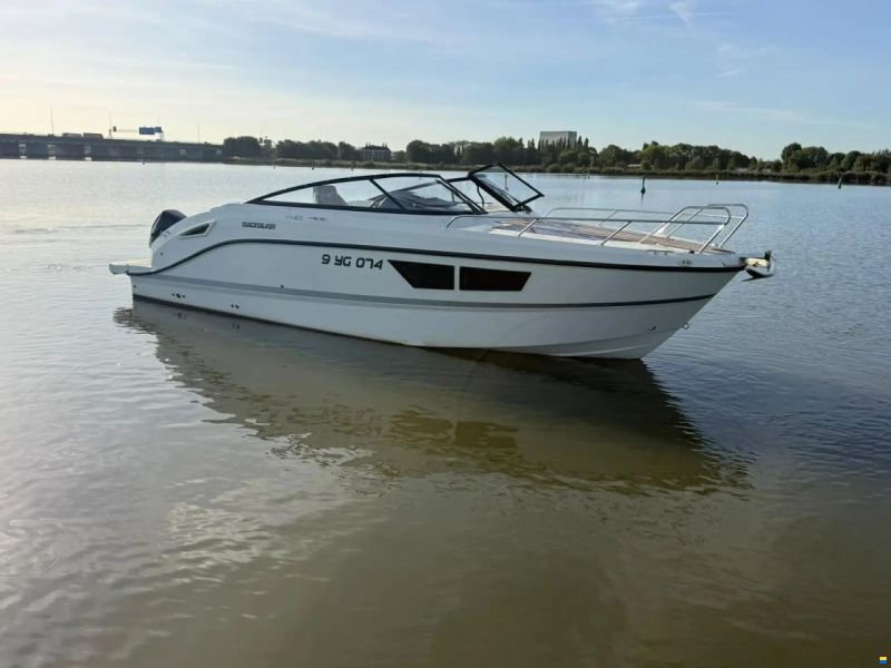 Quicksilver Activ 805 Cruiser