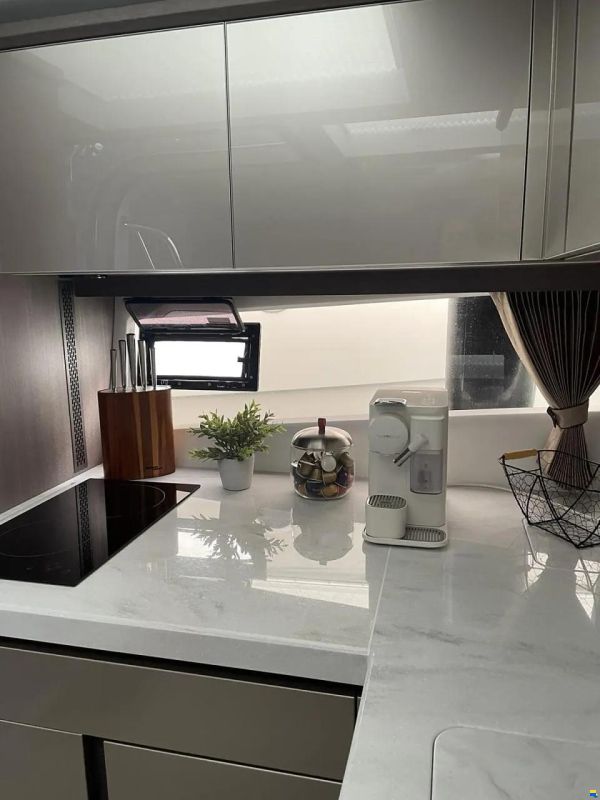 Galeon 405 HTS