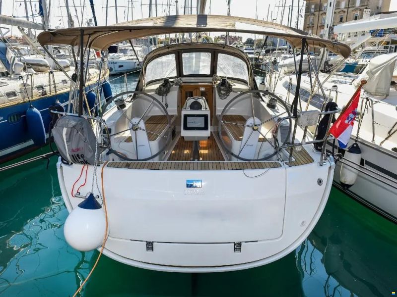 Bavaria Cruiser 37