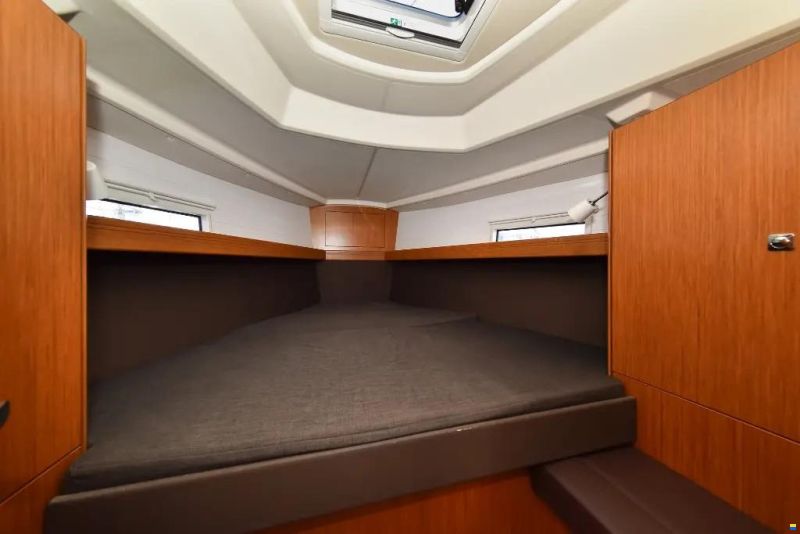 Bavaria Cruiser 37