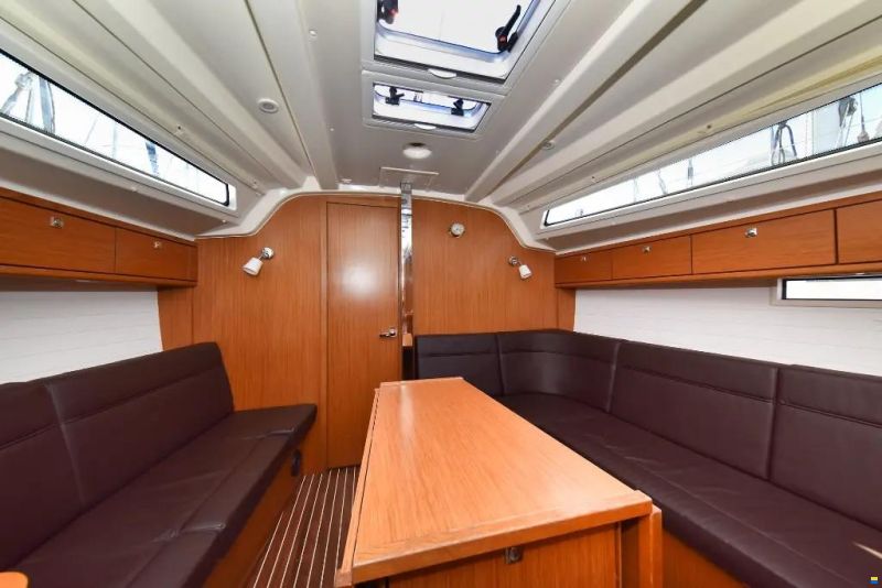 Bavaria Cruiser 37