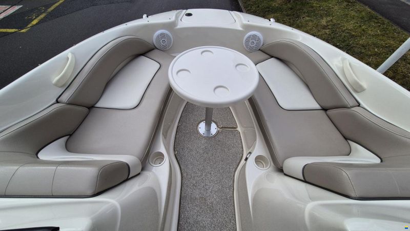 Sea Ray 200 Sundeck