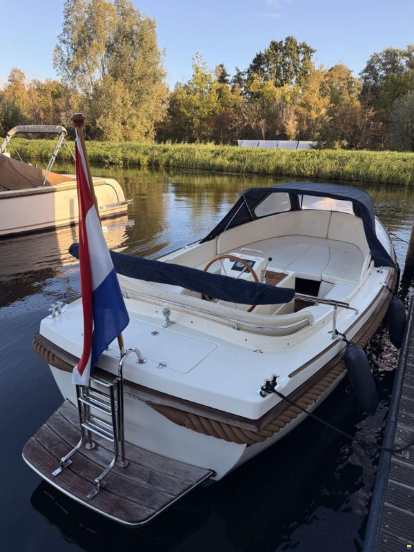 Interboat 22