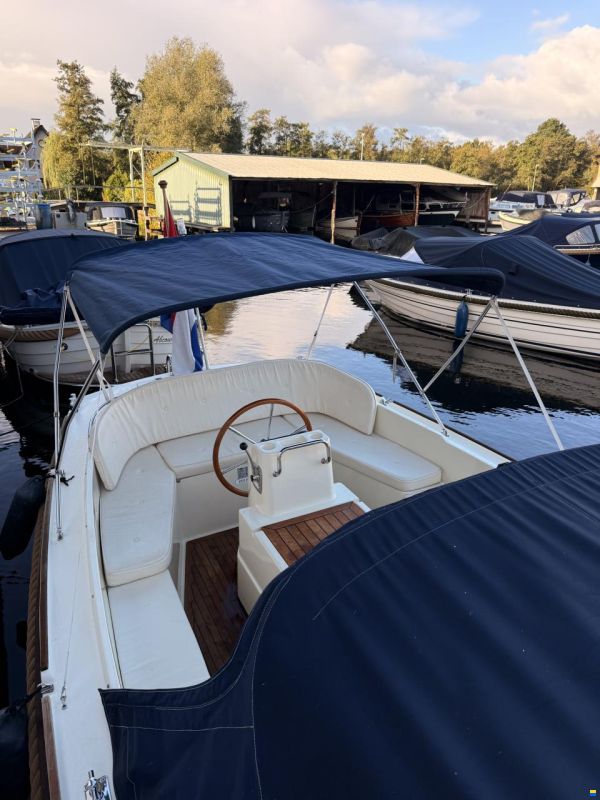 Interboat 22