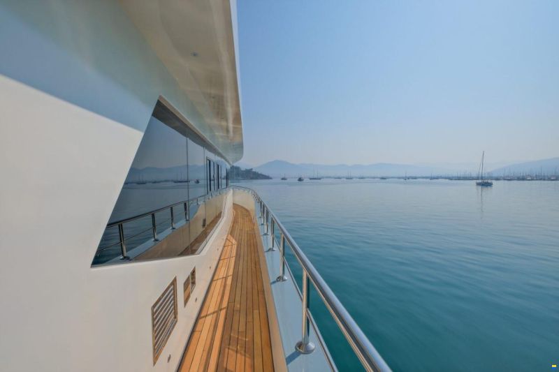 Custom Trawler 27m